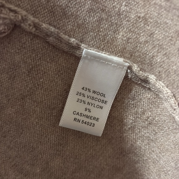 Banana Republic Tan Cardigan Sweater Lightweight Knit - medium - wool blend - Picture 4 of 5